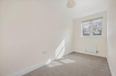 4 bedroom Semi-detached house to let in Kingsquater, Maidenhead, SL6