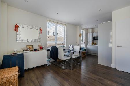 1 bedroom Flat for sale in York Road, Maidenhead, SL6