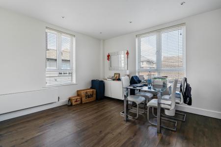 1 bedroom Flat for sale in York Road, Maidenhead, SL6