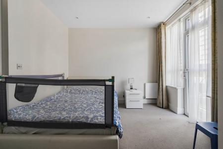 1 bedroom Flat for sale in York Road, Maidenhead, SL6