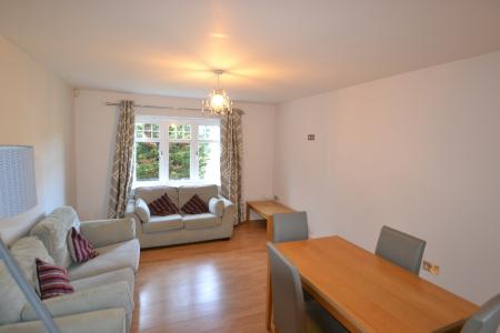 2 bedroom Flat to let in Witchford Gate, Maidenhead, SL6