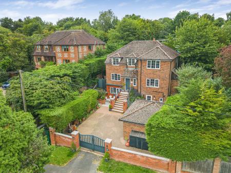 Haw Lane, Bledlow Ridge, HP14