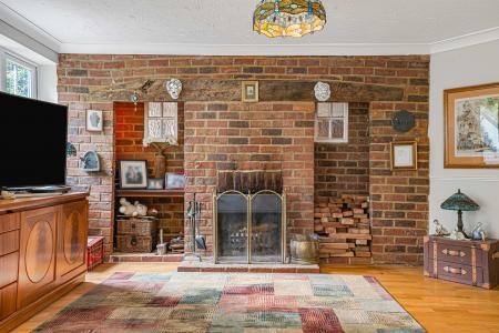 5 bedroom Detached house for sale in Haw Lane, Bledlow Ridge, HP14