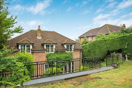 5 bedroom Detached house for sale in Haw Lane, Bledlow Ridge, HP14