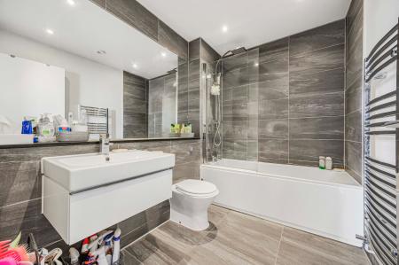 1 bedroom Flat for sale in York Road, Maidenhead, SL6
