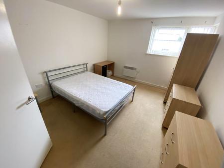 2 bedroom Flat to let in Life Building