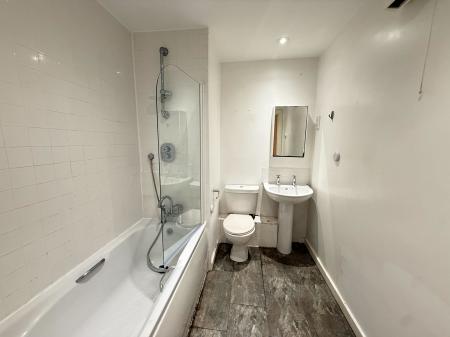 2 bedroom Flat to let in Ordsall Lane, Salford, M5