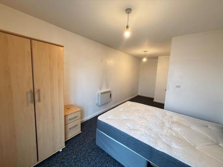 2 bedroom Flat to let in Ordsall Lane, Salford, M5