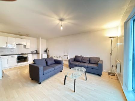 2 bedroom Flat to let in Ordsall Lane, Salford, M5