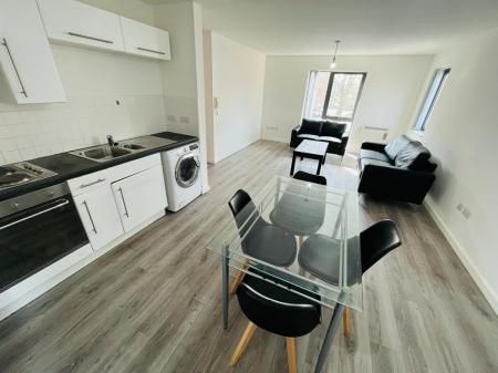 2 bedroom Flat to let in Ordsall Lane, Salford, M5