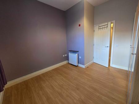 1 bedroom Flat to let in Bury Old Road, Prestwich, M25