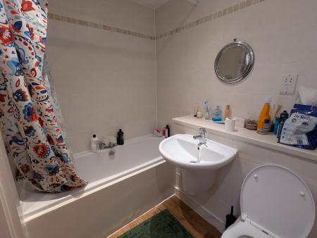 2 bedroom Flat for sale in 19 Sharp Street