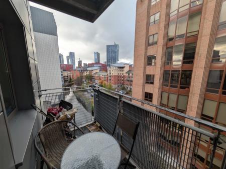 2 bedroom Flat for sale in W3, Whitworth Street West