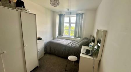 2 bedroom Flat for sale in Spindletree Avenue, Manchester, M9