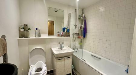2 bedroom Flat for sale in Spindletree Avenue, Manchester, M9