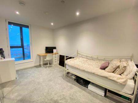 2 bedroom Apartment for sale in Wharf End, Salford, M17