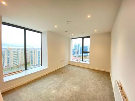 2 bedroom Apartment for sale in Wharf End, Salford, M17