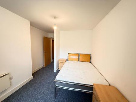 2 bedroom Flat to let in Woden Street, Salford, M5