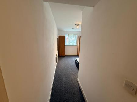 2 bedroom Flat to let in Woden Street, Salford, M5