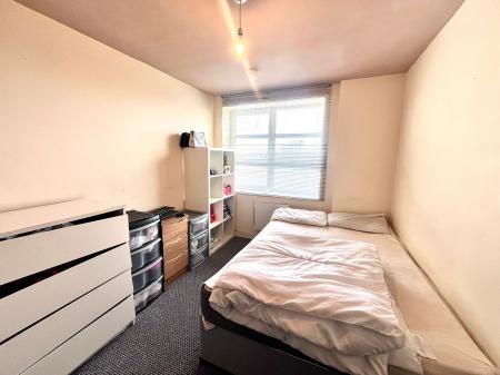 2 bedroom Flat to let in Spindletree Avenue, Manchester, M9