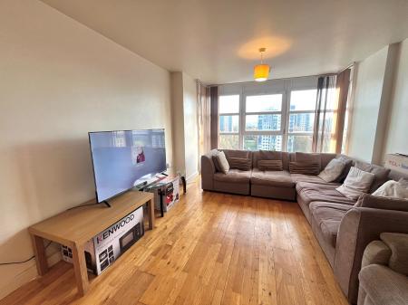 2 bedroom Flat to let in Spindletree Avenue, Manchester, M9