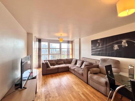 2 bedroom Flat to let in Spindletree Avenue, Manchester, M9