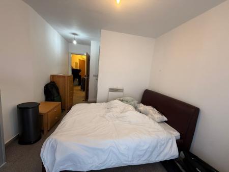 2 bedroom Flat to let in Stillwater Drive, Manchester, M11