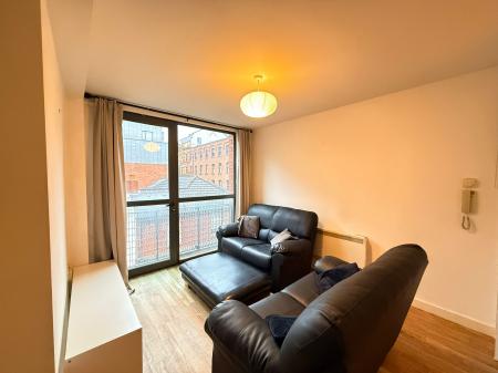2 bedroom Flat to let in Sharp Street, Manchester, M4