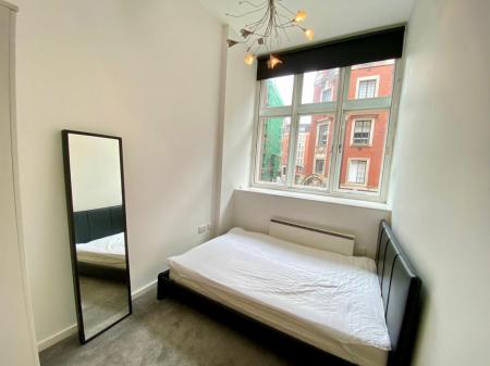 2 bedroom Flat to let in Asia House