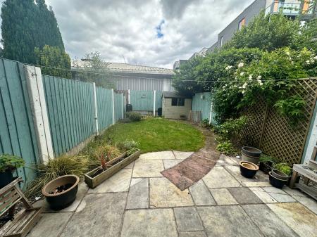 3 bedroom Semi-detached house to let in Georgette Drive, Salford, M3