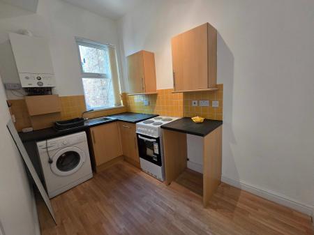 1 bedroom Flat to let in St Marys Hall Road, Manchester, M8