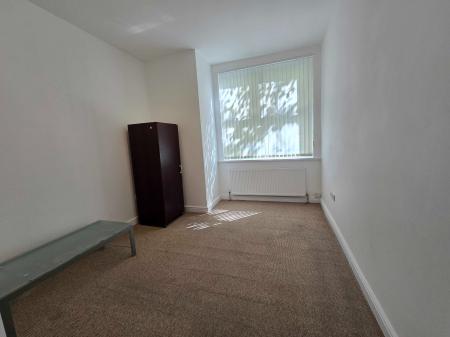 1 bedroom Flat to let in St Marys Hall Road, Manchester, M8