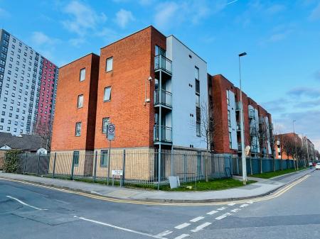 2 bedroom Flat to let in Ordsall Lane, Manchester, M5