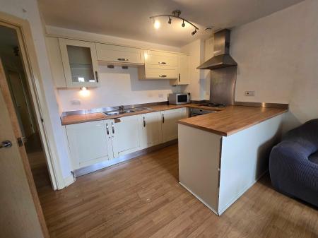 2 bedroom Flat to let in Linen Quarter