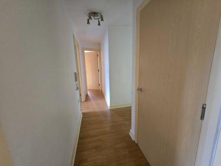 2 bedroom Flat to let in Linen Quarter