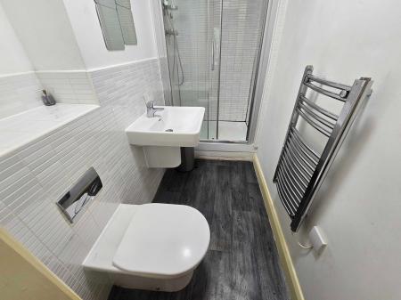 2 bedroom Flat to let in Linen Quarter
