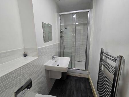 2 bedroom Flat to let in Linen Quarter