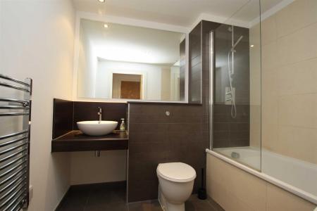2 bedroom Flat to let in 21 Lord Street, Manchester, M4