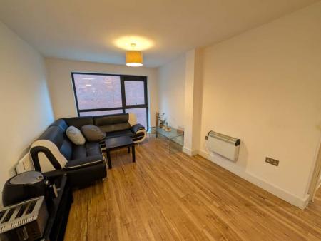 2 bedroom Flat to let in Chapel Street, Salford, M3