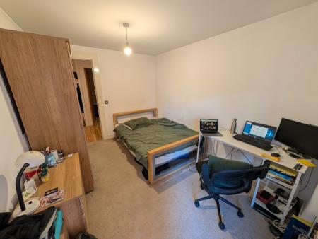2 bedroom Flat to let in Chapel Street, Salford, M3