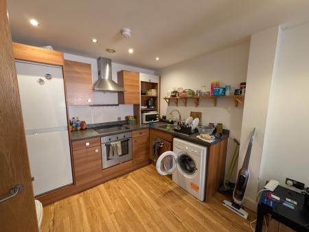 2 bedroom Flat to let in Chapel Street, Salford, M3