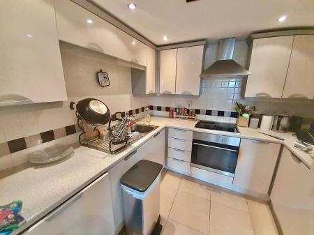 2 bedroom Flat to let in 2 Middlewood Street, Salford, M5