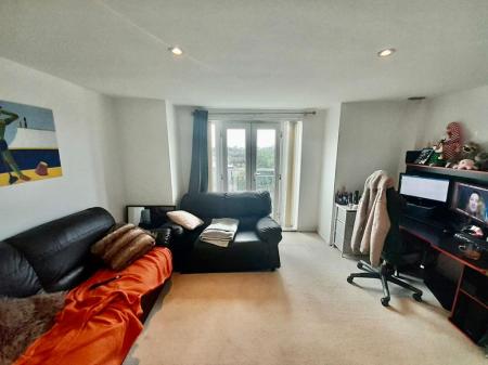 2 bedroom Flat to let in 2 Middlewood Street, Salford, M5
