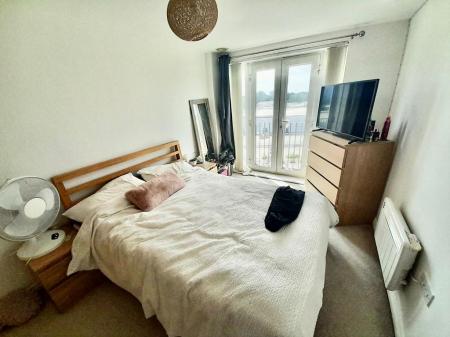 2 bedroom Flat to let in 2 Middlewood Street, Salford, M5