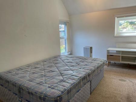 2 bedroom Flat to let in St Marys Hall Road, Manchester, M8