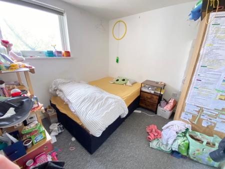 2 bedroom Flat to let in Life Building
