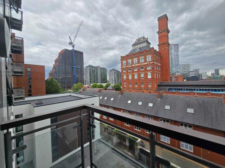2 bedroom Flat to let in Fresh, Manchester, M3