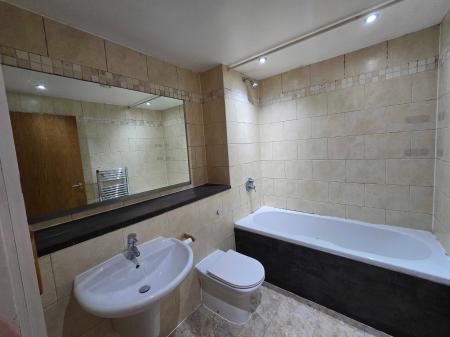 2 bedroom Flat to let in Fresh, Manchester, M3
