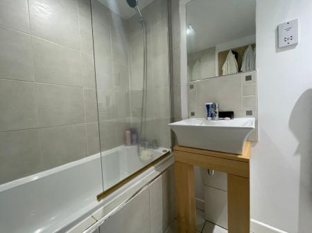 1 bedroom Flat to let in Princess Street, Manchester, M1