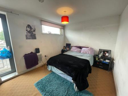 2 bedroom Flat to let in 13 Hulme Hight Street, Manchester, M15